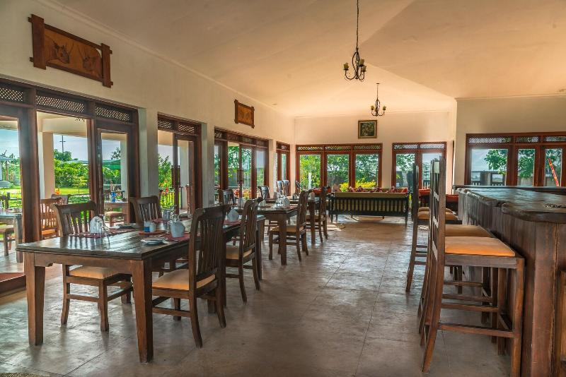 Moyoni Airport Lodge image