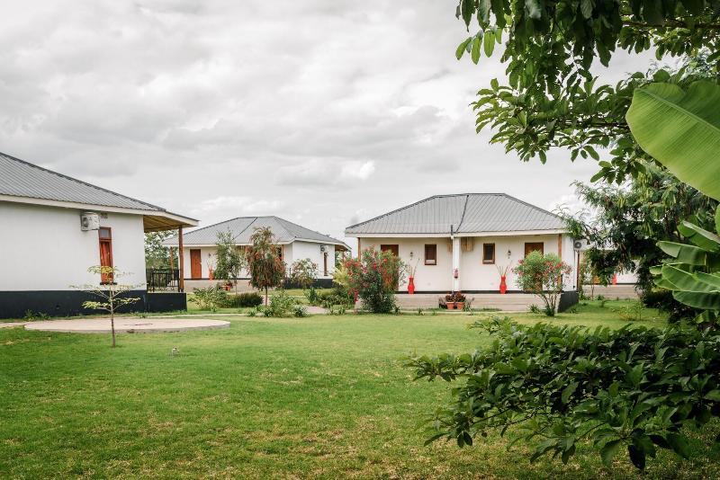 Moyoni Airport Lodge image