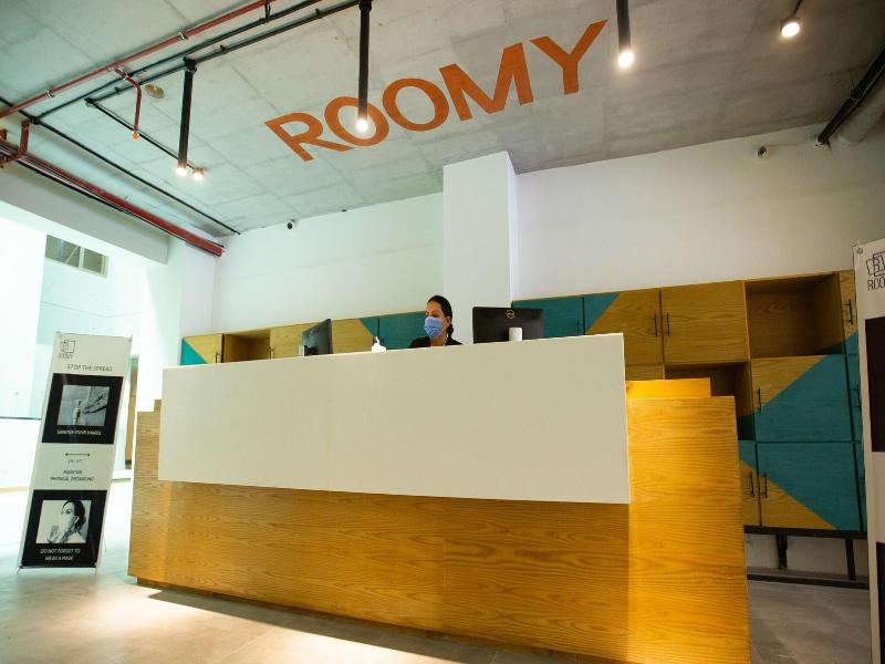 Roomy Signature Hotel image