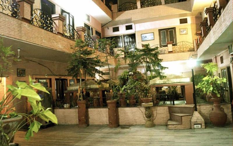 Hotel Shiraz Continental