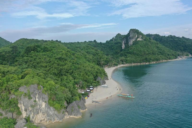 Borawan Island Resort By Cocotel image