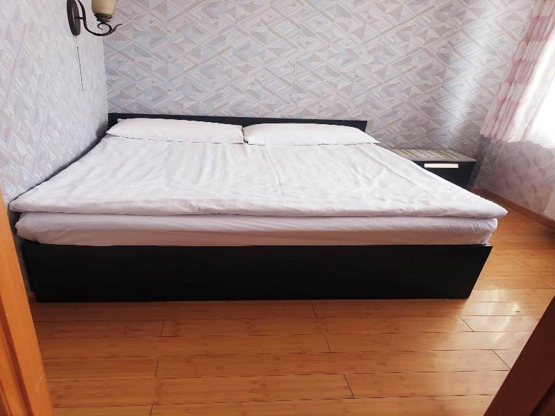 Tanan  Center Serviced Apartments image