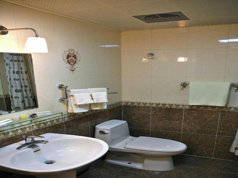 Tanan  Center Serviced Apartments image