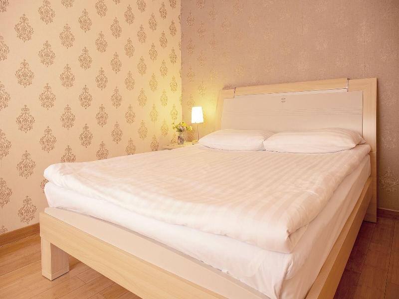 Tanan  Center Serviced Apartments image
