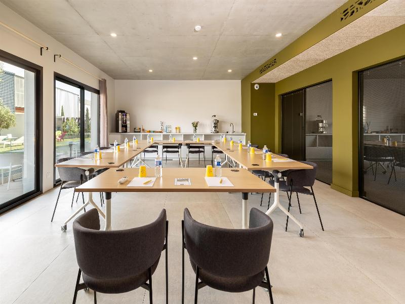 Golden Tulip Martigues - Provence image