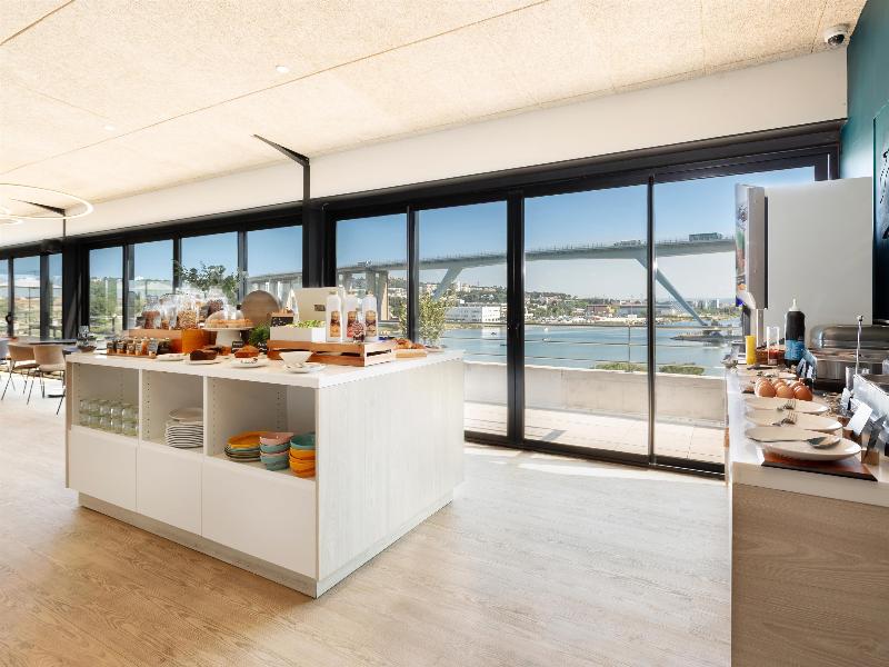 Golden Tulip Martigues - Provence image