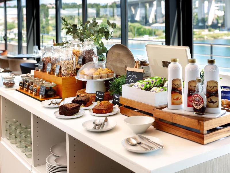 Golden Tulip Martigues - Provence image
