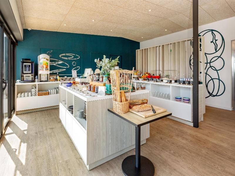 Golden Tulip Martigues - Provence image