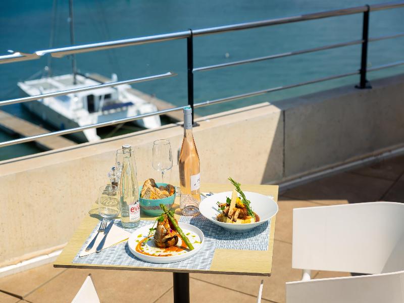 Golden Tulip Martigues - Provence image