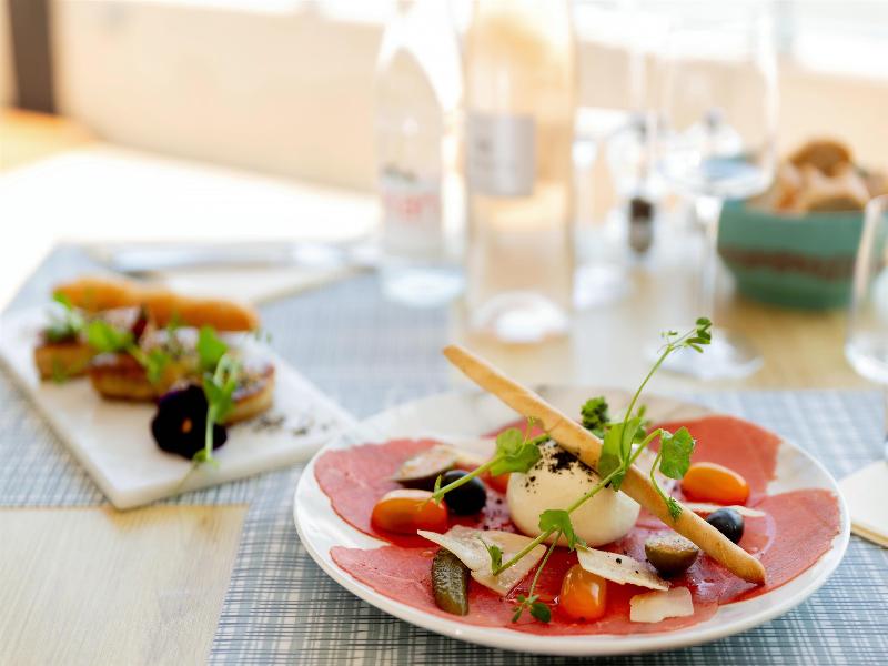Golden Tulip Martigues - Provence image
