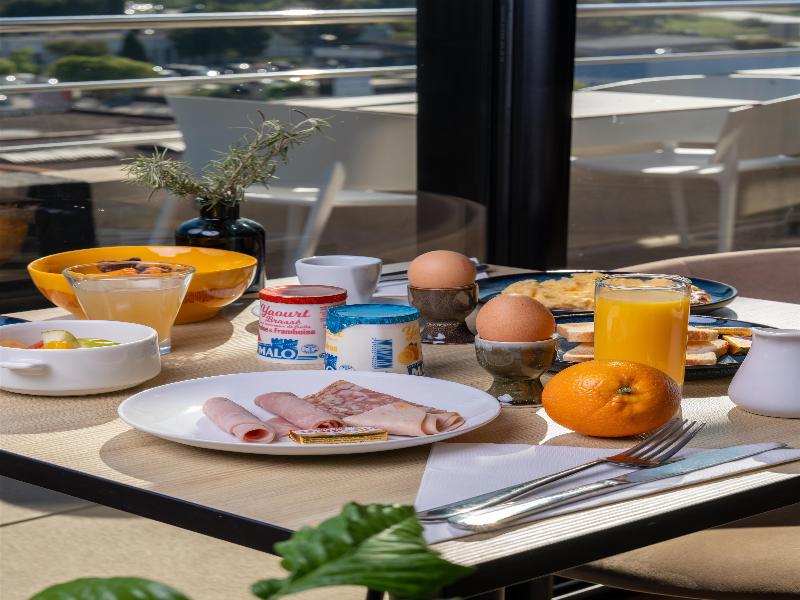 Golden Tulip Martigues - Provence image