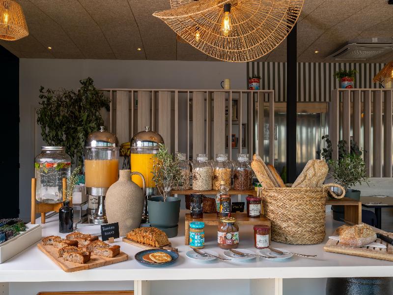 Golden Tulip Martigues - Provence image
