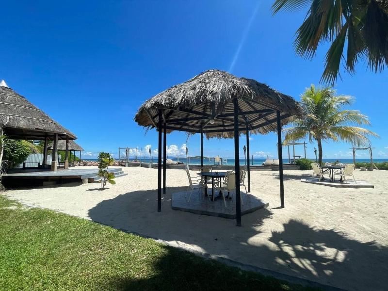 The Islanders Hotel