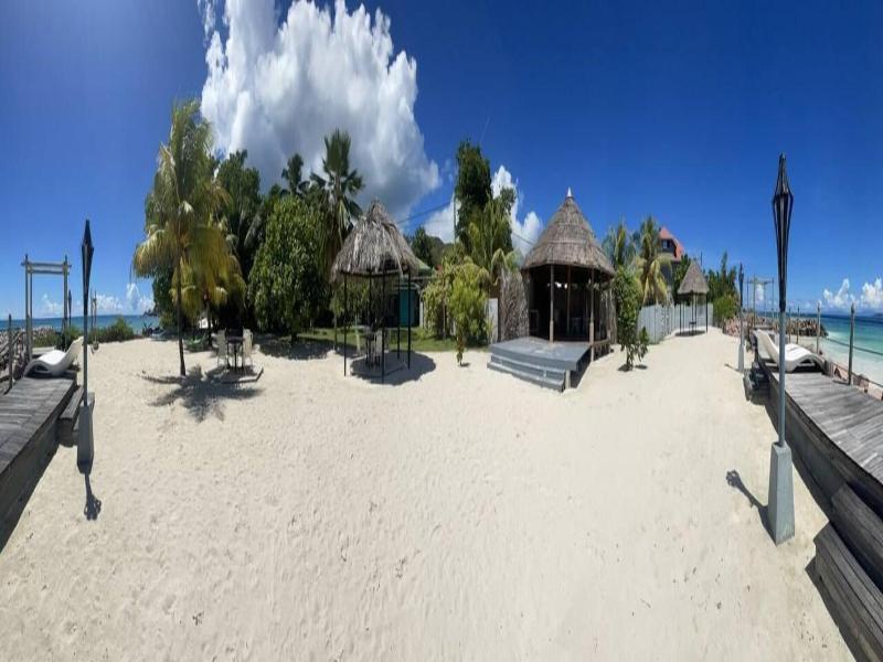 The Islanders Hotel