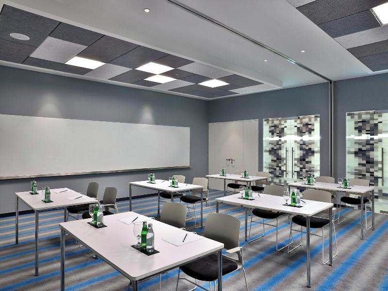 Aloft Al Mina image