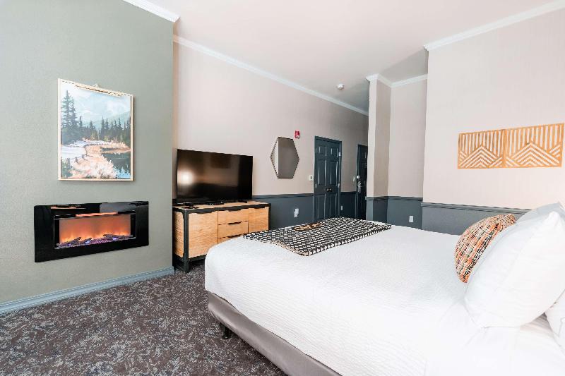 Hotel Nobo Cascade, Tapestry Collection By Hilton image