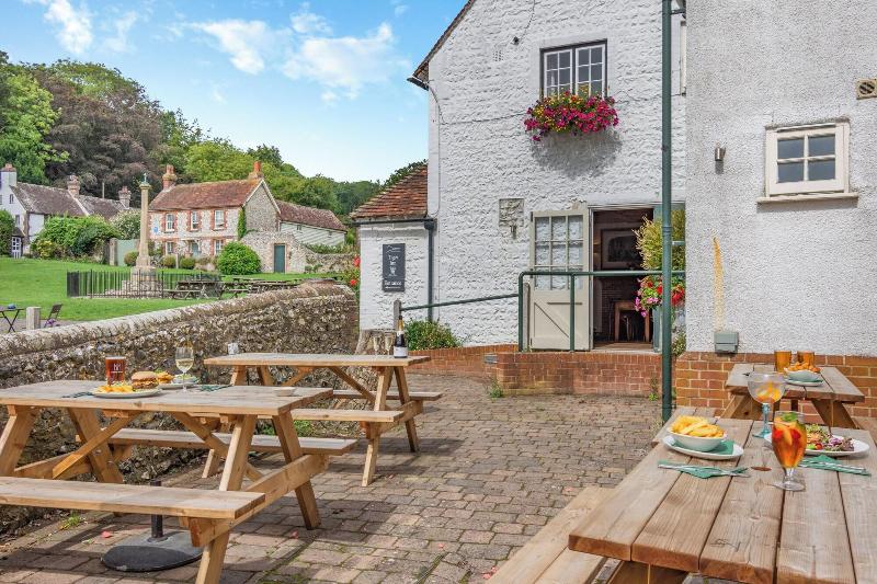 Tiger Inn image