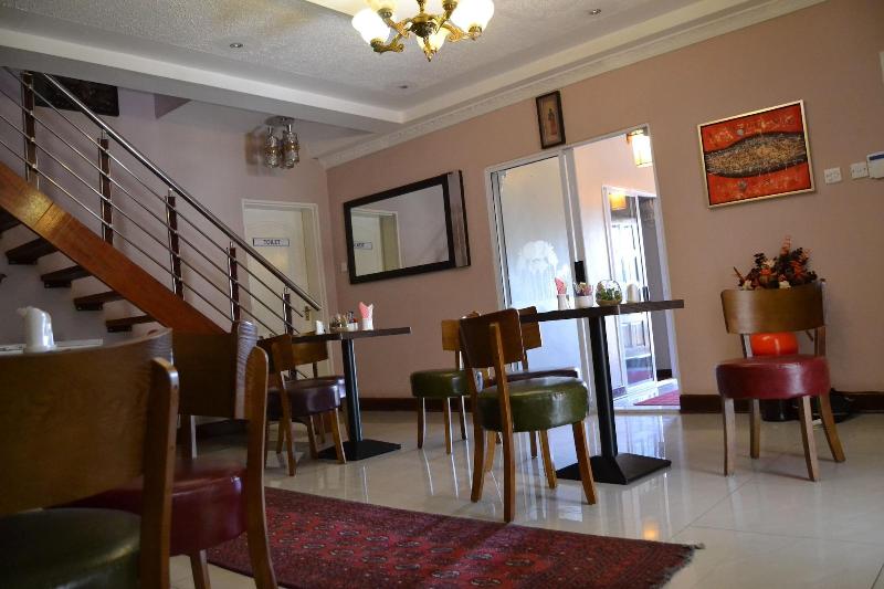 Triple Palms Bed And Breakfast image