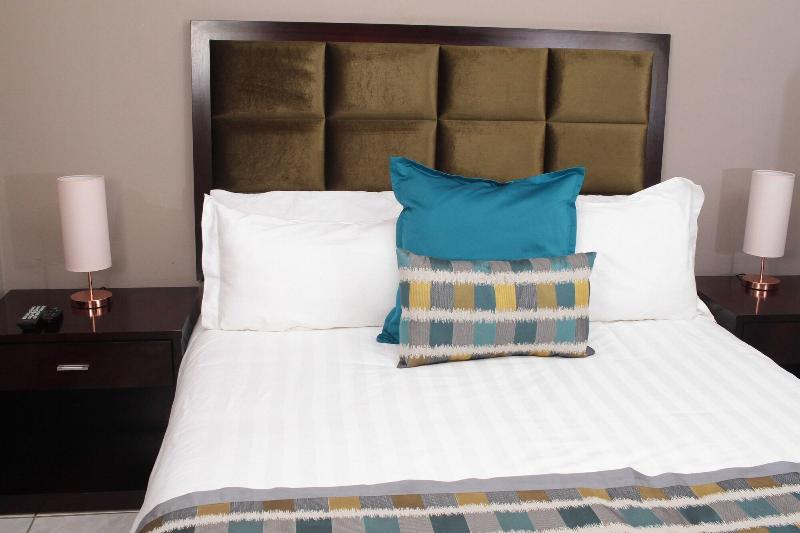 Triple Palms Bed And Breakfast image