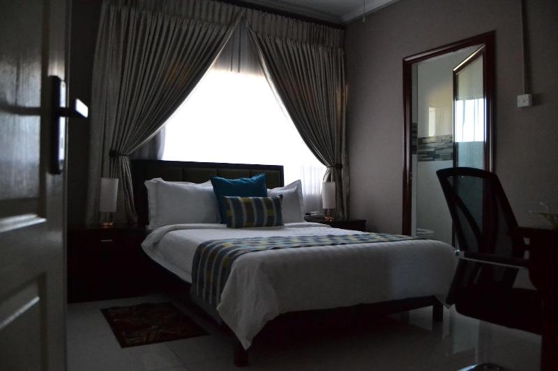 Triple Palms Bed And Breakfast image