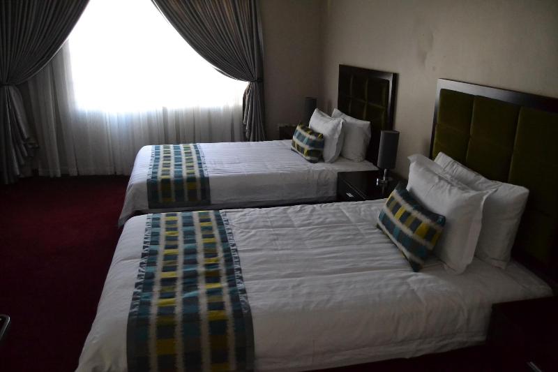 Triple Palms Bed And Breakfast image