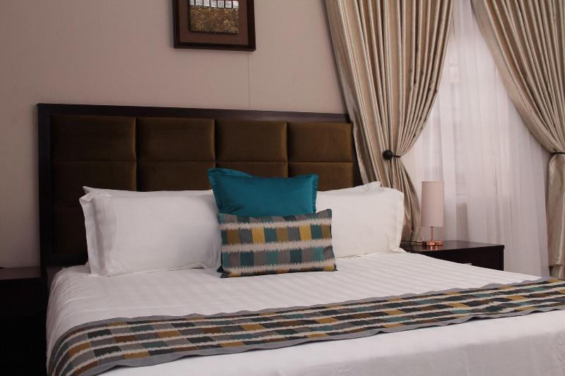 Triple Palms Bed And Breakfast image