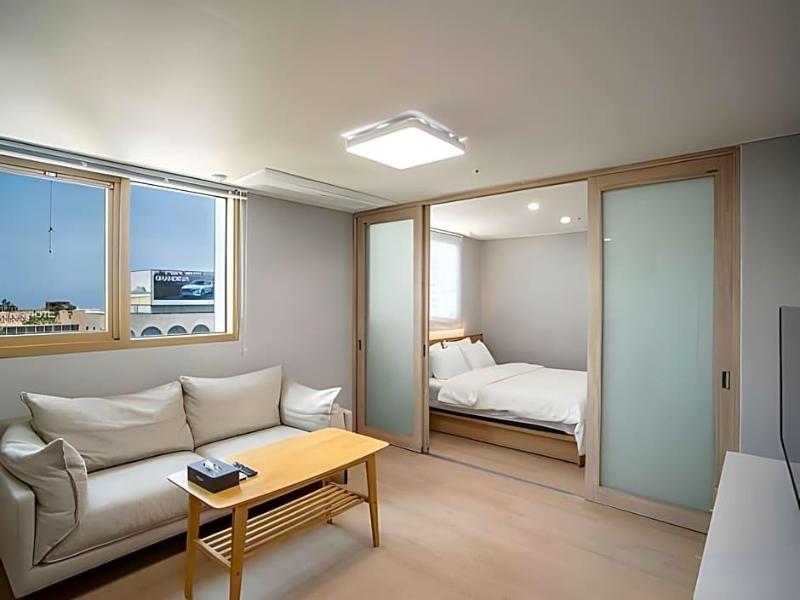 Jeju Central Park Residence image
