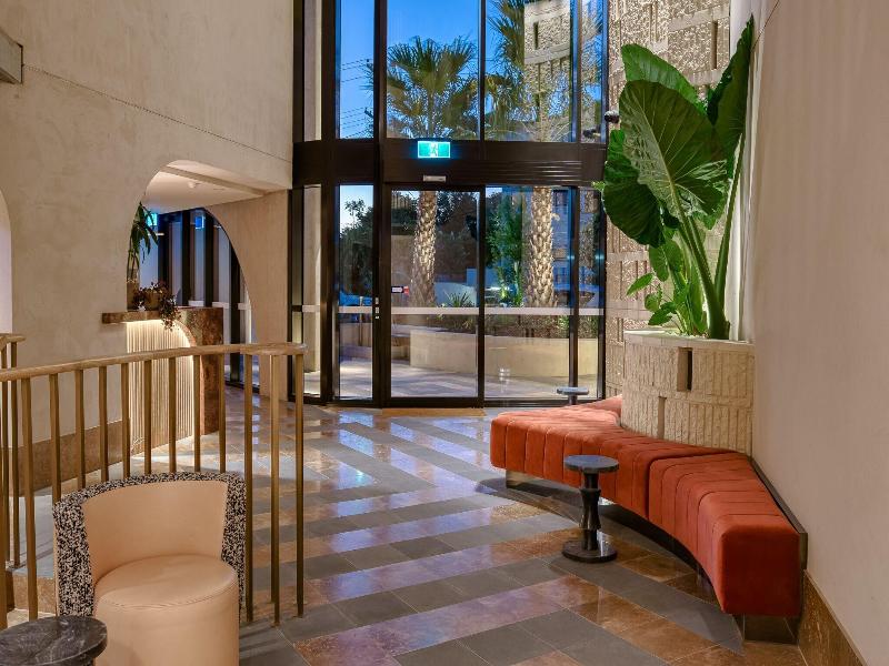 Encore Broadbeach image