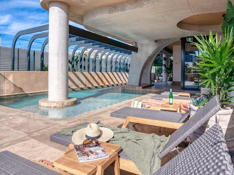 Encore Broadbeach image