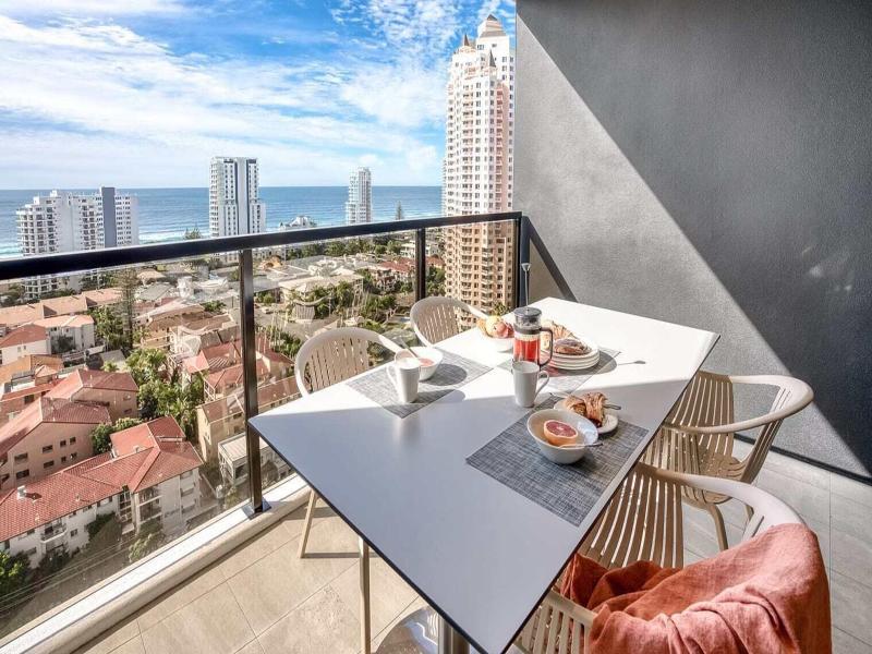 Encore Broadbeach image