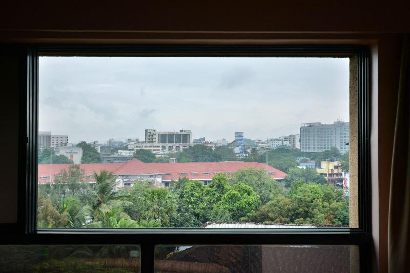 Hotel The Samrat image