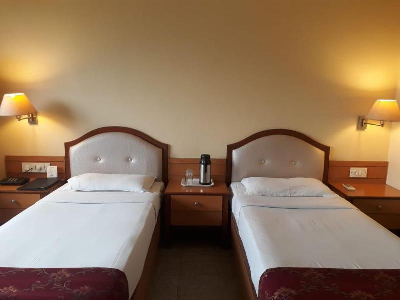 Hotel The Samrat image