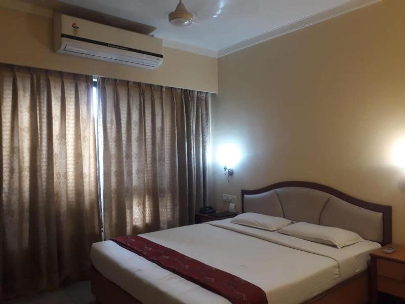 Hotel The Samrat image