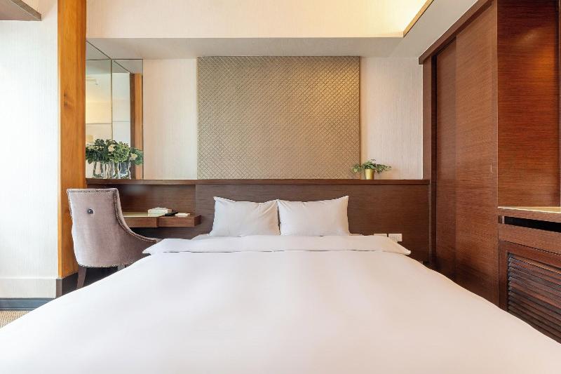 Check Inn Express Taichung Fengchia image
