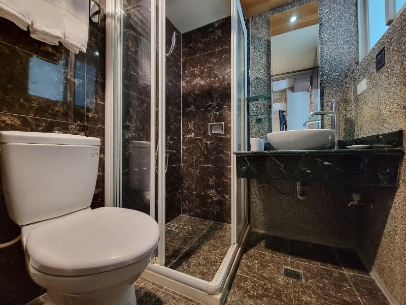 Check Inn Express Taichung Fengchia image