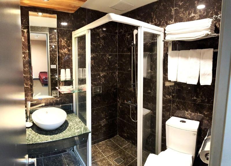 Check Inn Express Taichung Fengchia image