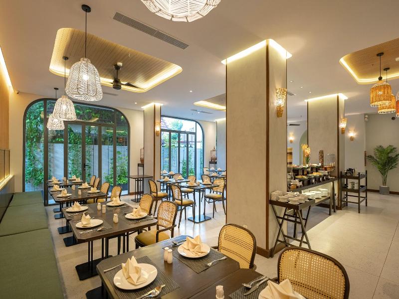 Cozy Danang Boutique Hotel image