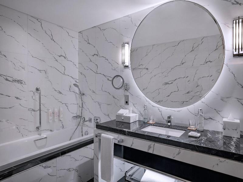 Marriott Resort Palm Jumeirah Dubai image