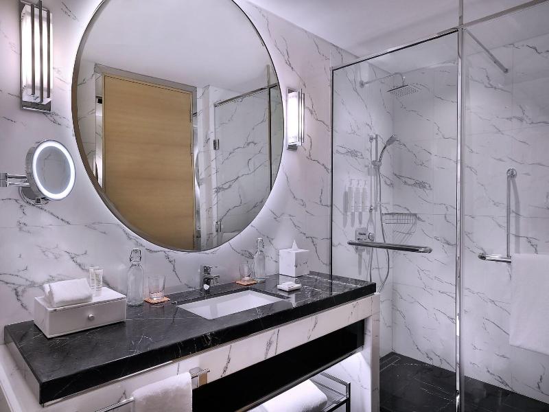 Marriott Resort Palm Jumeirah Dubai image
