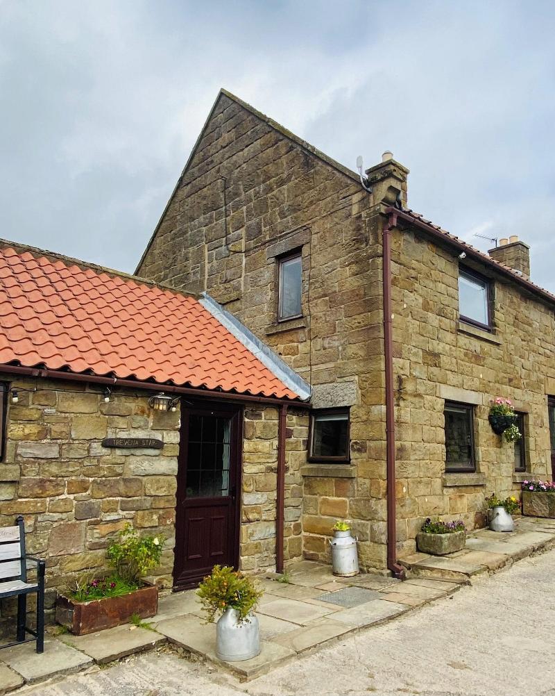 Craven Garth Cottages image
