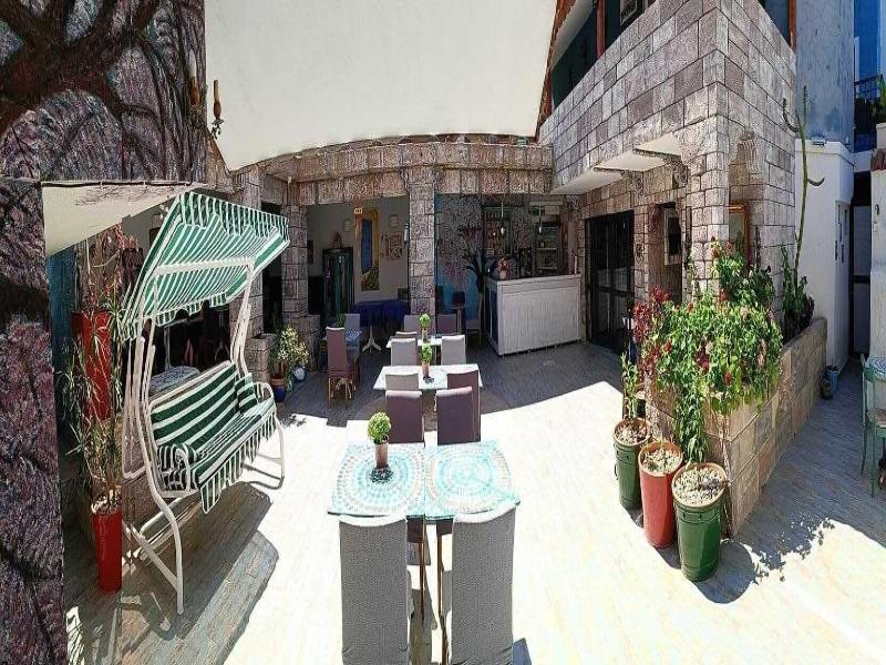 Mai Hotel image