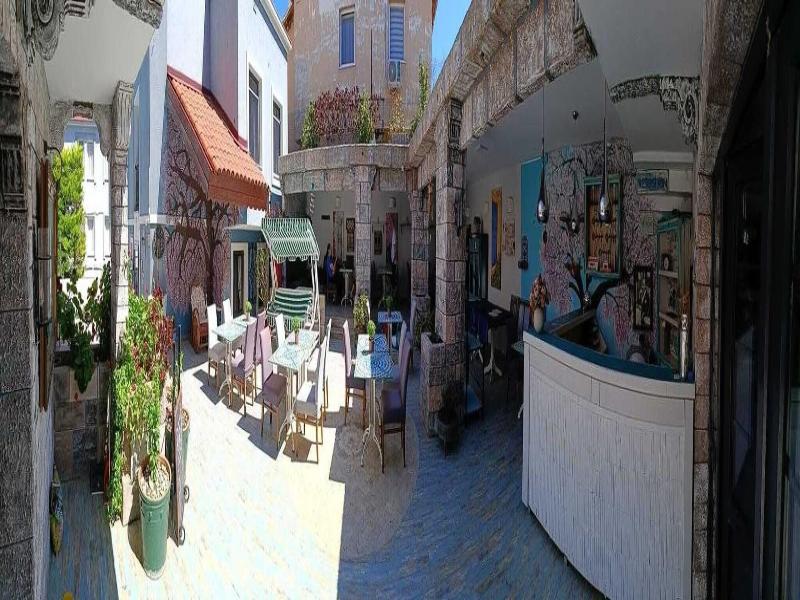 Mai Hotel image