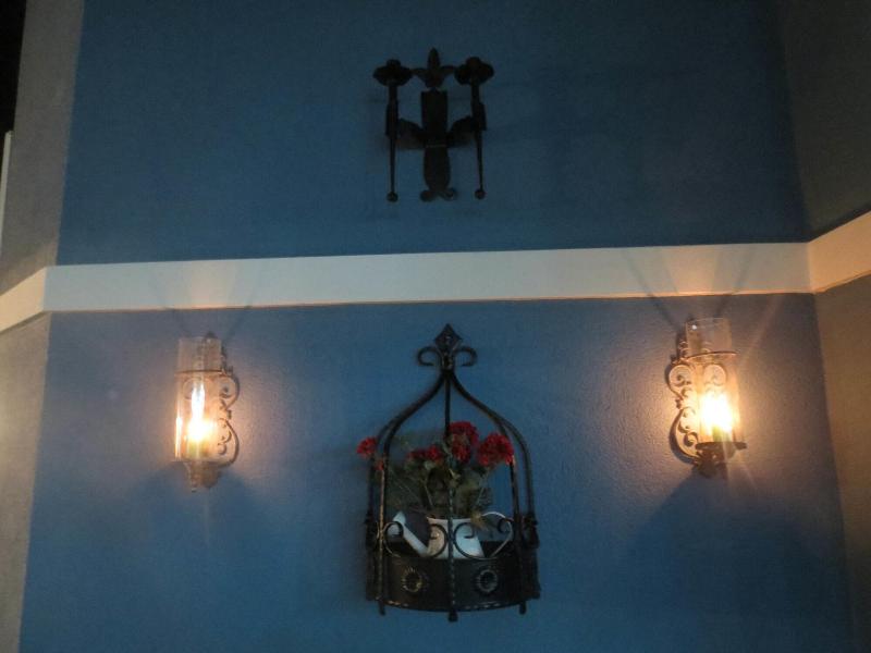 Mai Hotel image