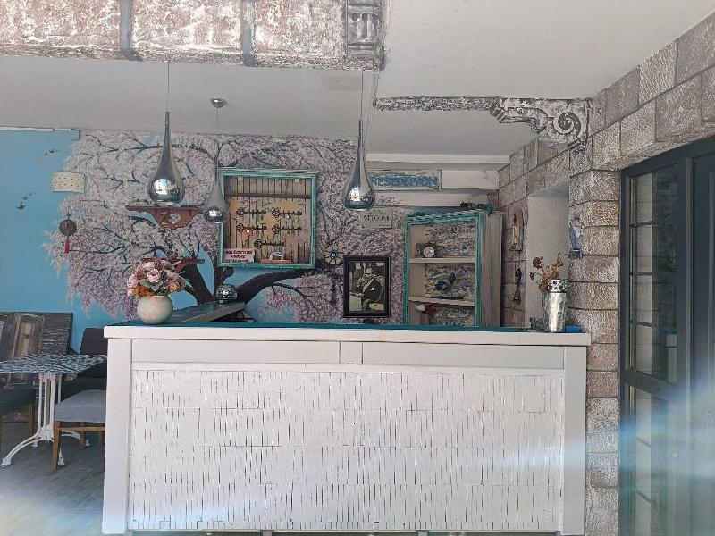Mai Hotel image