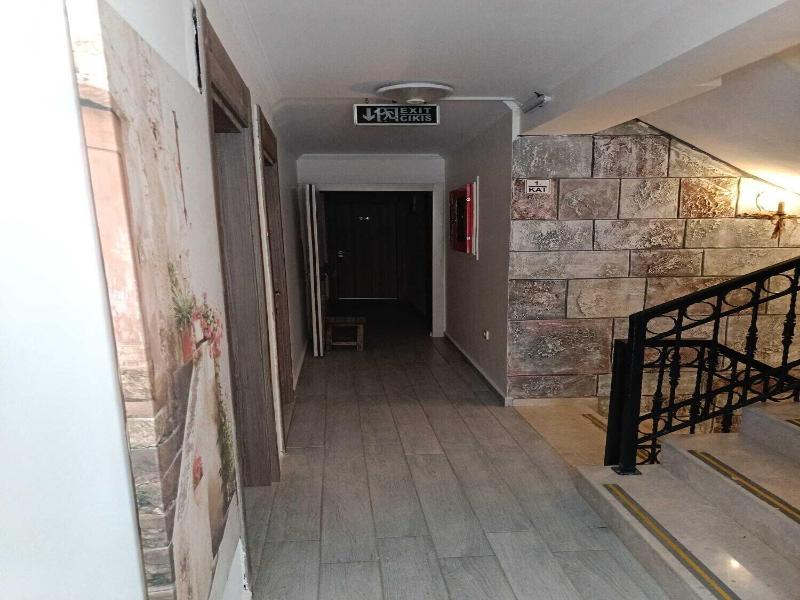 Mai Hotel image