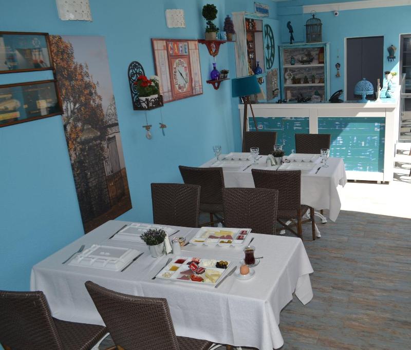 Mai Hotel image