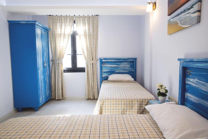 Mai Hotel image