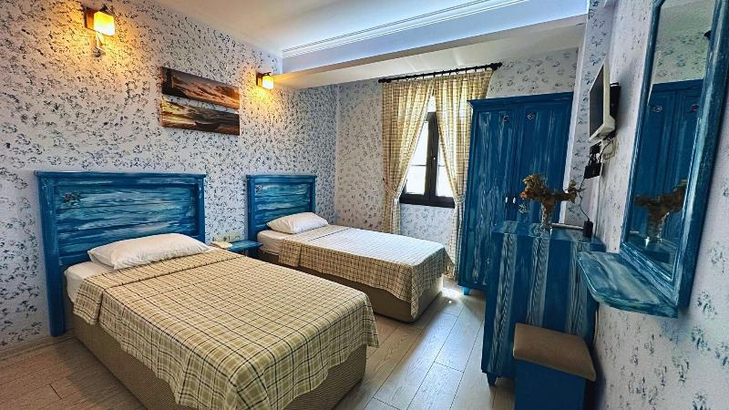 Mai Hotel image