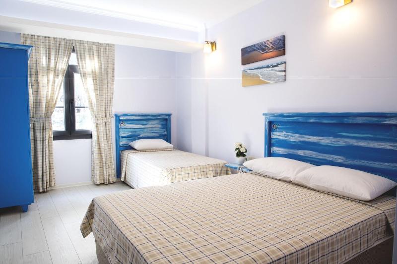 Mai Hotel image