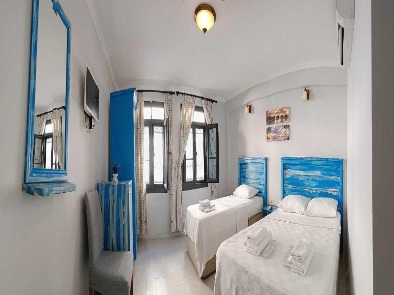 Mai Hotel image